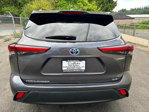 2021 Toyota Highlander Hybrid XLE