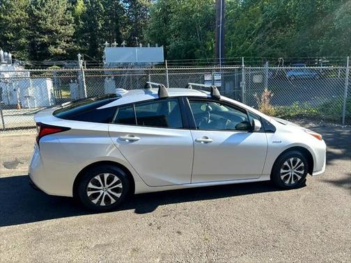 2020 Toyota Prius XLE