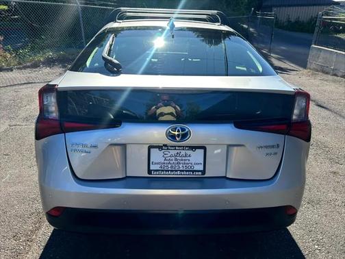 2020 Toyota Prius XLE