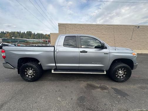 2015 Toyota Tundra SR5