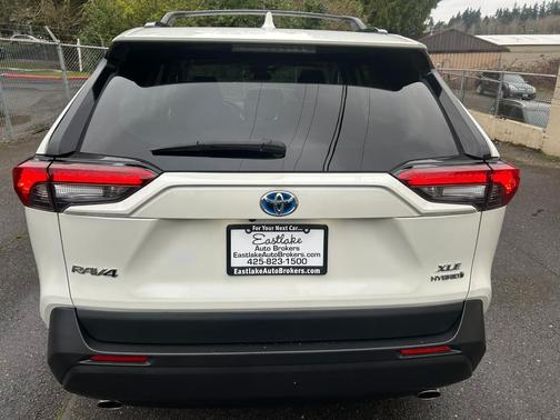 2021 Toyota RAV4 Hybrid XLE Premium