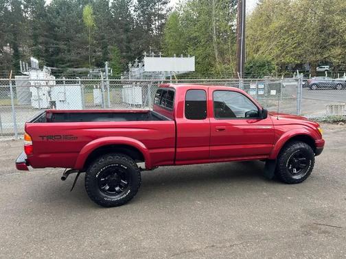 Red 2002 Toyota Tacoma Xtracab