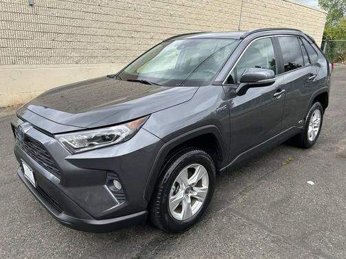 2021 Toyota RAV4 Hybrid XLE