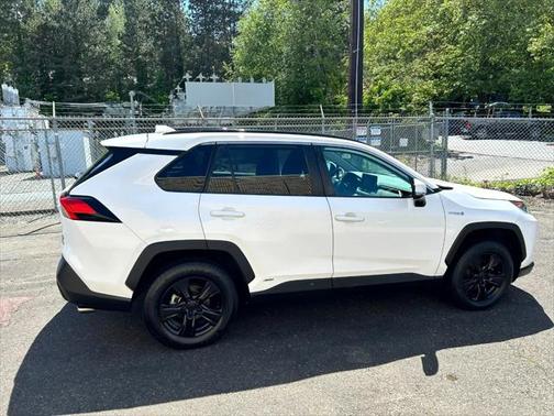 2020 Toyota RAV4 Hybrid XLE