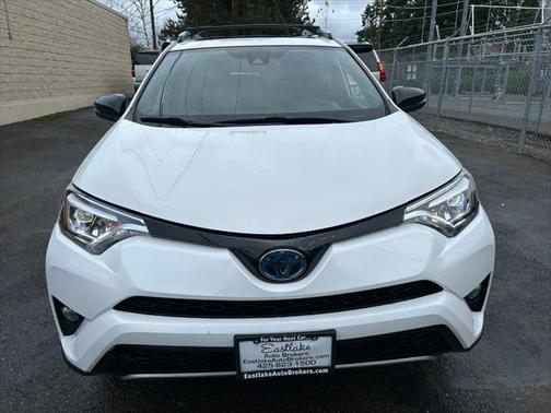 2018 Toyota RAV4 Hybrid SE