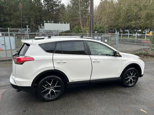2018 Toyota RAV4 Hybrid SE
