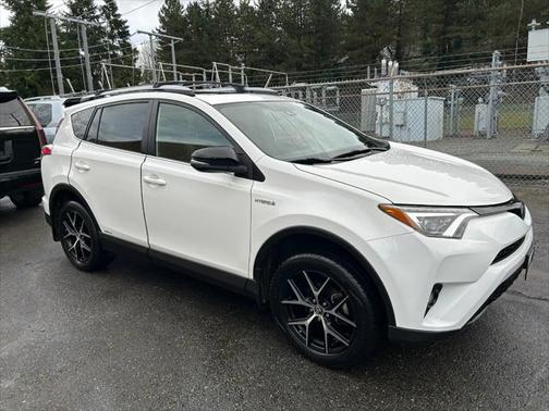 2018 Toyota RAV4 Hybrid SE