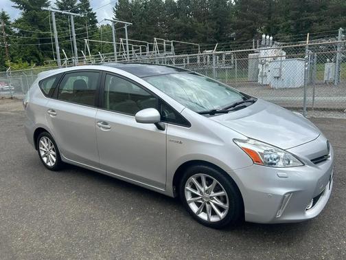 Classic Silver Metallic 2012 Toyota Prius v Five