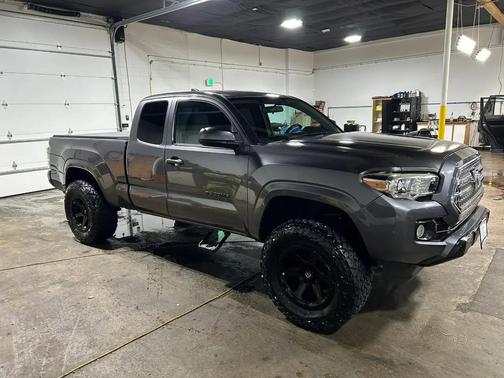 2016 Toyota Tacoma SR5