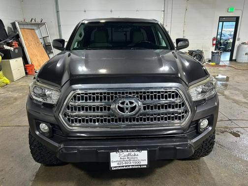 2016 Toyota Tacoma SR5