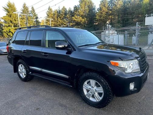 2013 Toyota Land Cruiser Base