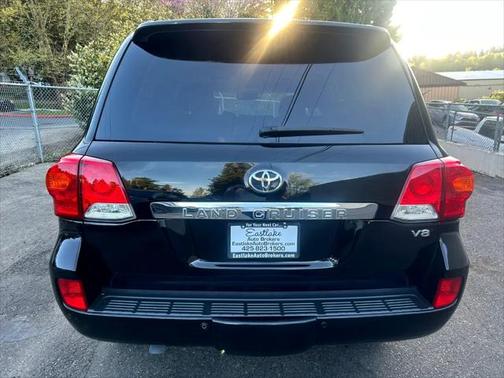 2013 Toyota Land Cruiser Base