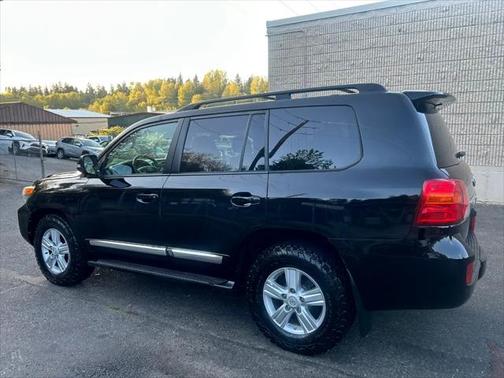 2013 Toyota Land Cruiser Base