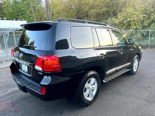 2013 Toyota Land Cruiser Base