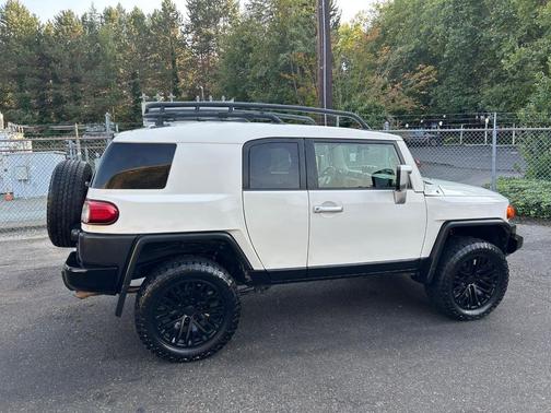 2013 Toyota FJ Cruiser Base