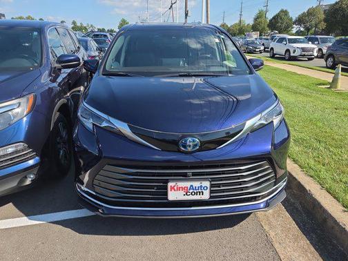 2022 Toyota Sienna Platinum 7 Passenger
