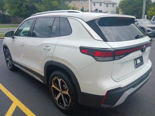 2025 Volkswagen Tiguan 2.0T SE 4MOTION