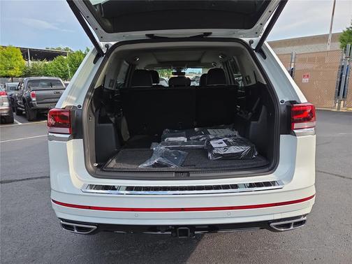 White 2026 Volkswagen Atlas 2.0T SEL Premium R-Line 4MOTION