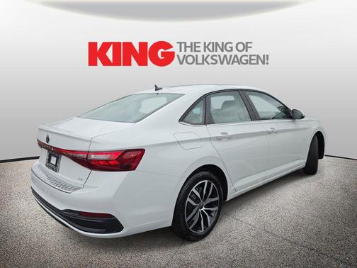 Opal White Pearl 2026 Volkswagen Jetta 1.4T SE