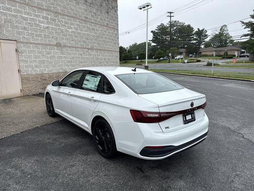 2025 Volkswagen Jetta 1.5T SE