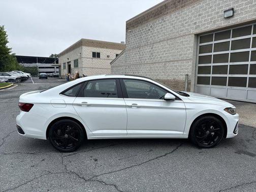 2025 Volkswagen Jetta 1.5T SE