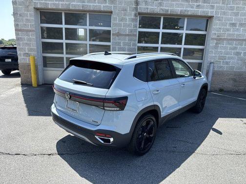 2025 Volkswagen Taos 1.5T SEL