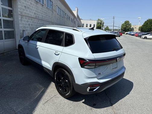 2025 Volkswagen Taos 1.5T SEL