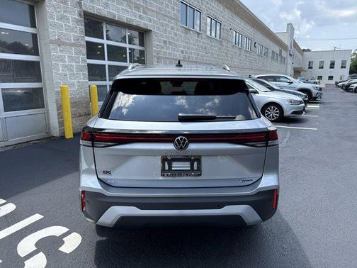 2025 Volkswagen Tiguan 2.0T SE 4MOTION