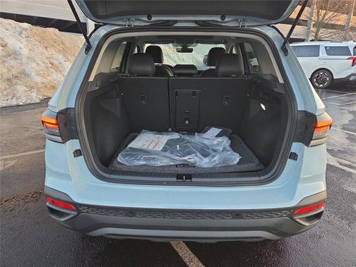 Monument Gray w/Deep Black Roof 2026 Volkswagen Taos SE Black