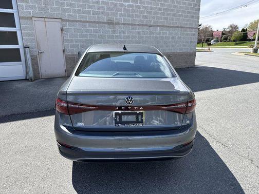 2025 Volkswagen Jetta 1.5T SE