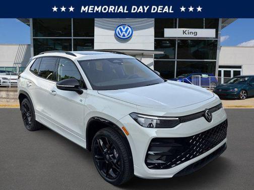 2025 Volkswagen Tiguan 2.0T SE R-Line Black 4MOTION