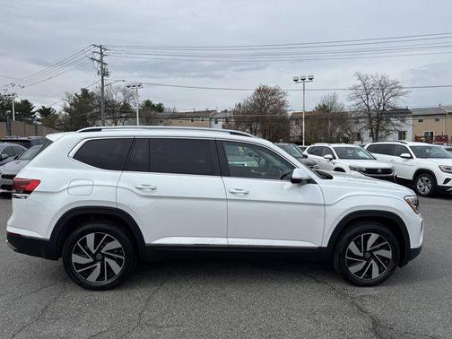 2025 Volkswagen Atlas 2.0T SEL