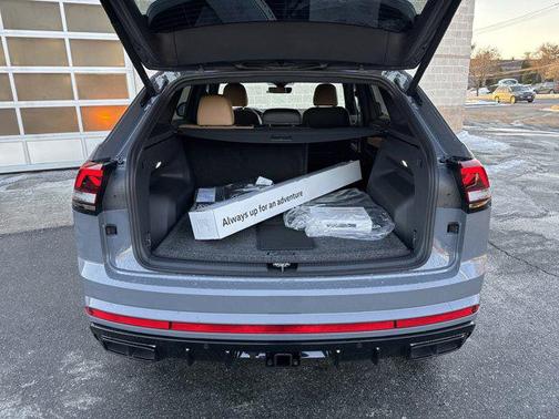 2025 Volkswagen Atlas Cross Sport 2.0T SEL