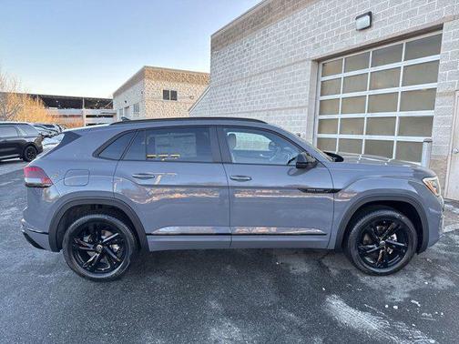 2025 Volkswagen Atlas Cross Sport 2.0T SEL