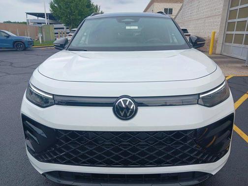 2025 Volkswagen Tiguan 2.0T SE R-Line Black 4MOTION