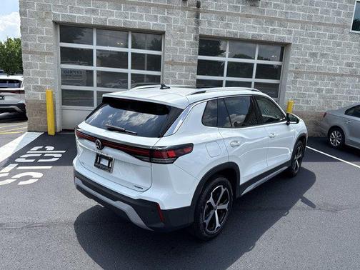 2025 Volkswagen Tiguan 2.0T SE 4MOTION