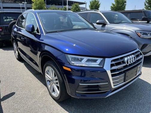 Photo 3 of 5 of 2018 Audi Q5 2.0T Tech Premium