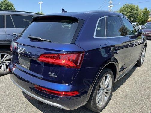 Photo 5 of 5 of 2018 Audi Q5 2.0T Tech Premium