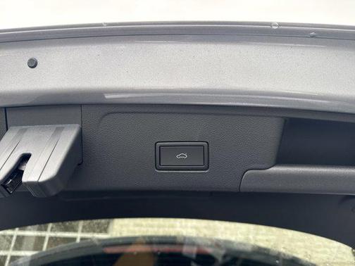 2025 Volkswagen Atlas Cross Sport 2.0T SEL Premium