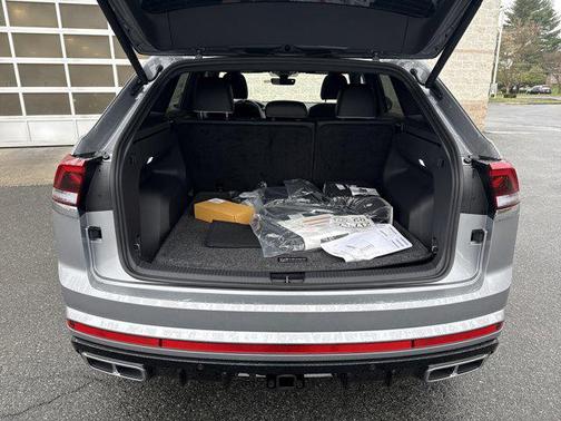 2025 Volkswagen Atlas Cross Sport 2.0T SEL Premium