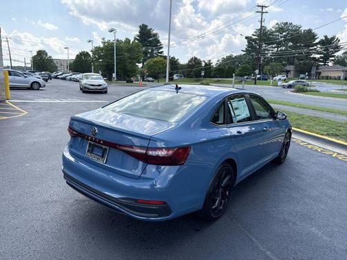 2025 Volkswagen Jetta 1.5T SE