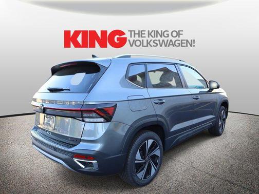 Gray 2026 Volkswagen Taos SE