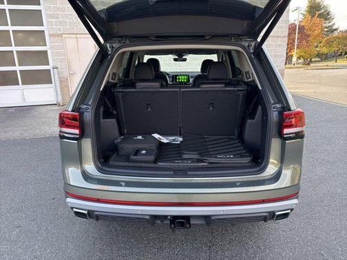2025 Volkswagen Atlas 2.0T Peak Edition