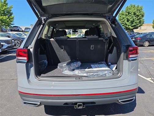 pure gray 2026 Volkswagen Atlas 2.0T SEL