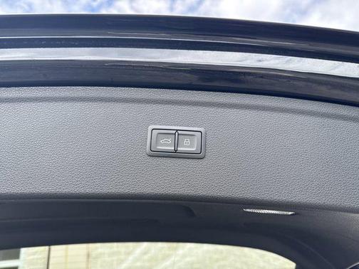 2025 Audi Q5 45 S line Premium