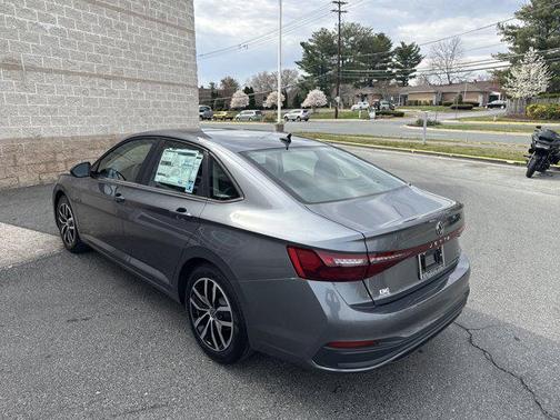2025 Volkswagen Jetta 1.5T SE