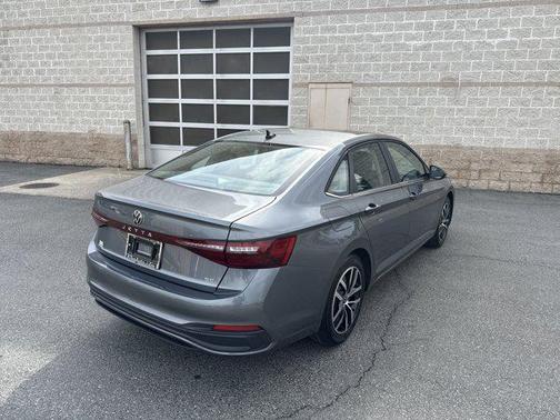 2025 Volkswagen Jetta 1.5T SE