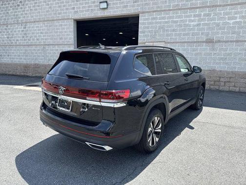 2025 Volkswagen Atlas 2.0T SE