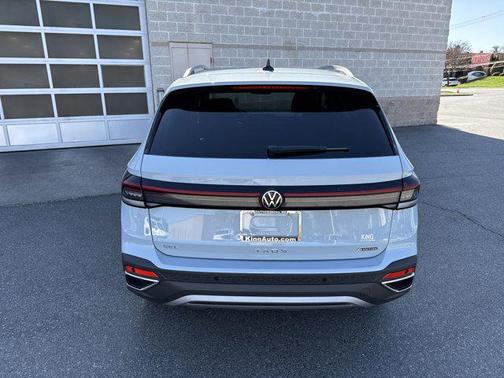 2025 Volkswagen Taos 1.5T SEL
