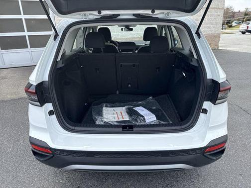 2025 Volkswagen Taos 1.5T S